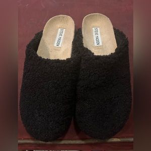 Gently Worn - Steve Madden Vesa Faux Sherling Clog - size 8 - Black!
